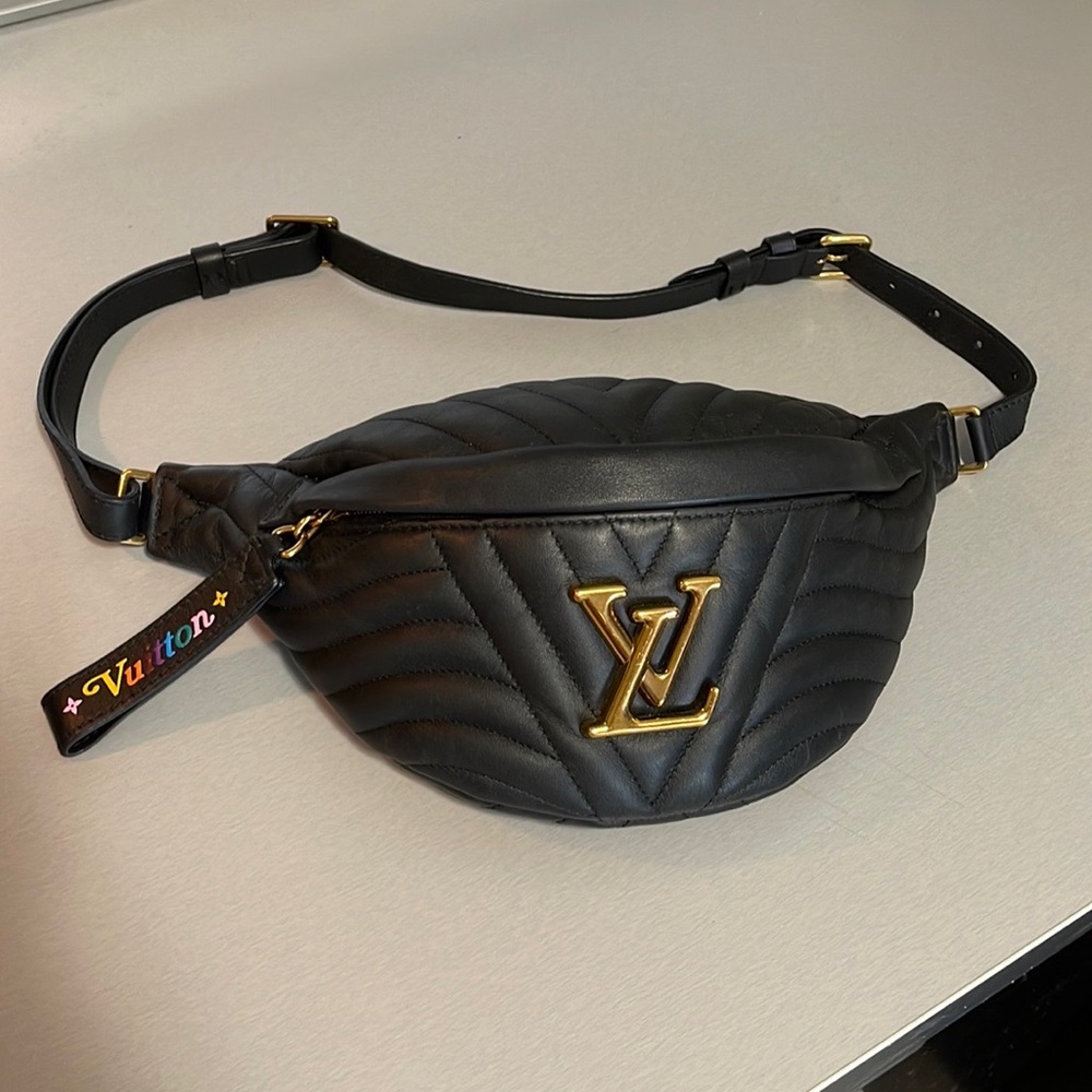 Louis Vuitton New Wave Bumbag 🎨